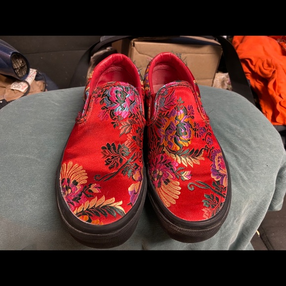 Vans!! - Picture 2 of 4